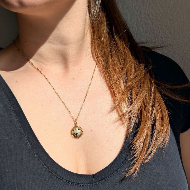 Collier « flamme solaire »