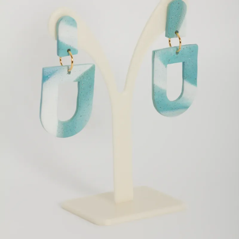 Boucles bleu clair