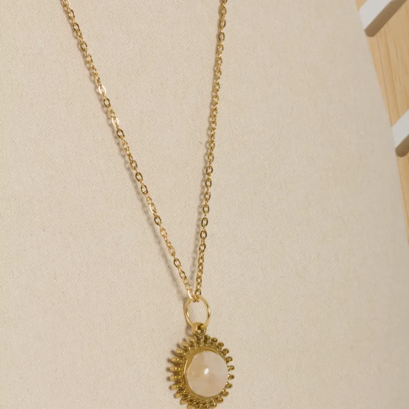 Collier « flamme solaire »