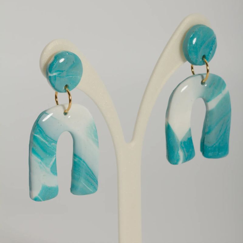 Boucles bleu clair