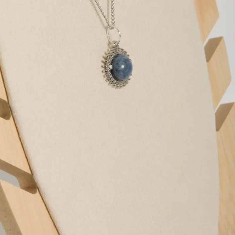 Collier « flamme solaire »