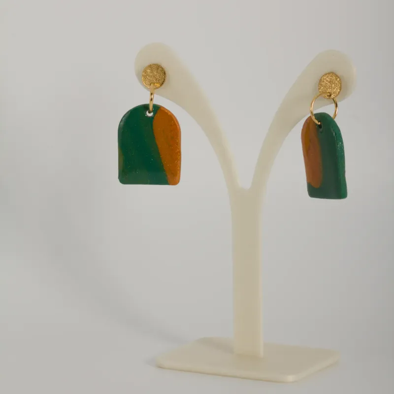 Boucles vertes et oranges