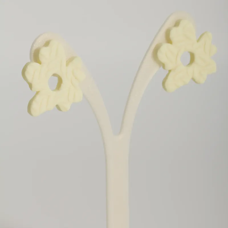 Boucles jaune pastel