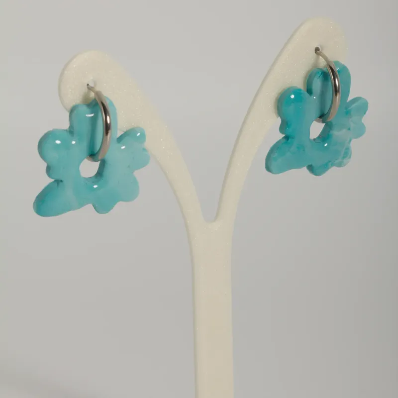 Boucles bleu clair