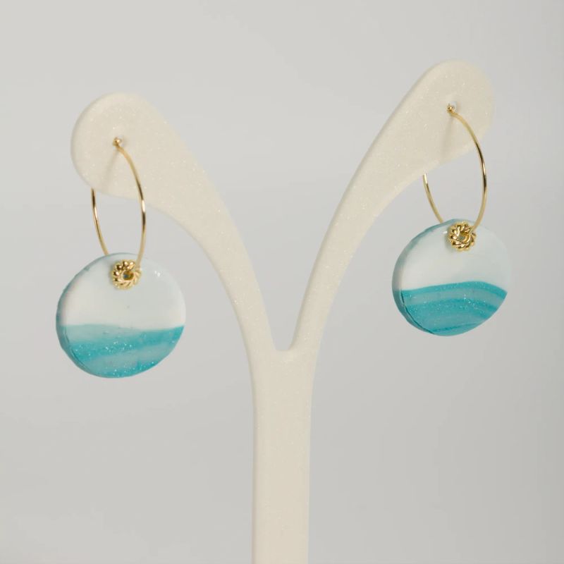 Boucles bleu clair