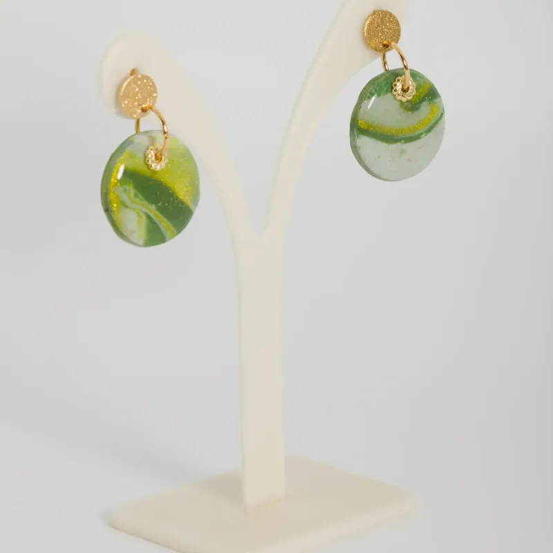 Boucles jaunes et vertes