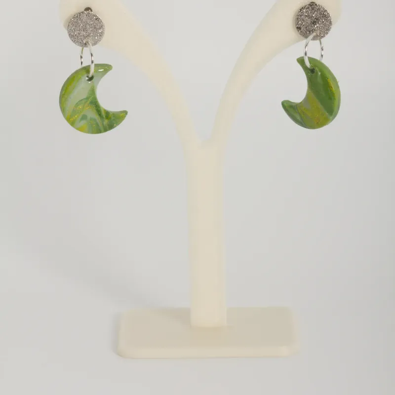 Boucles blanches et vertes