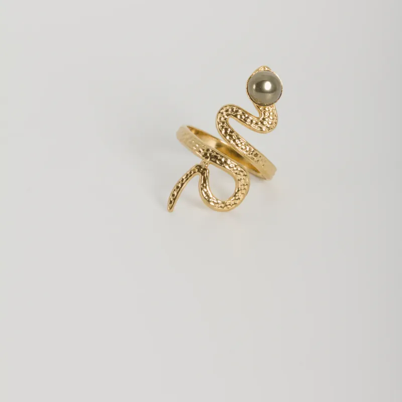 Bague « medusa »